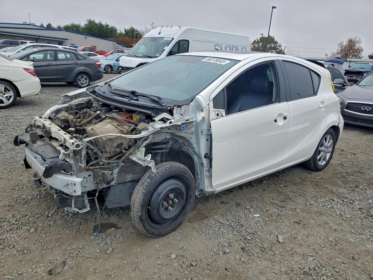 TOYOTA PRIUS C 2013