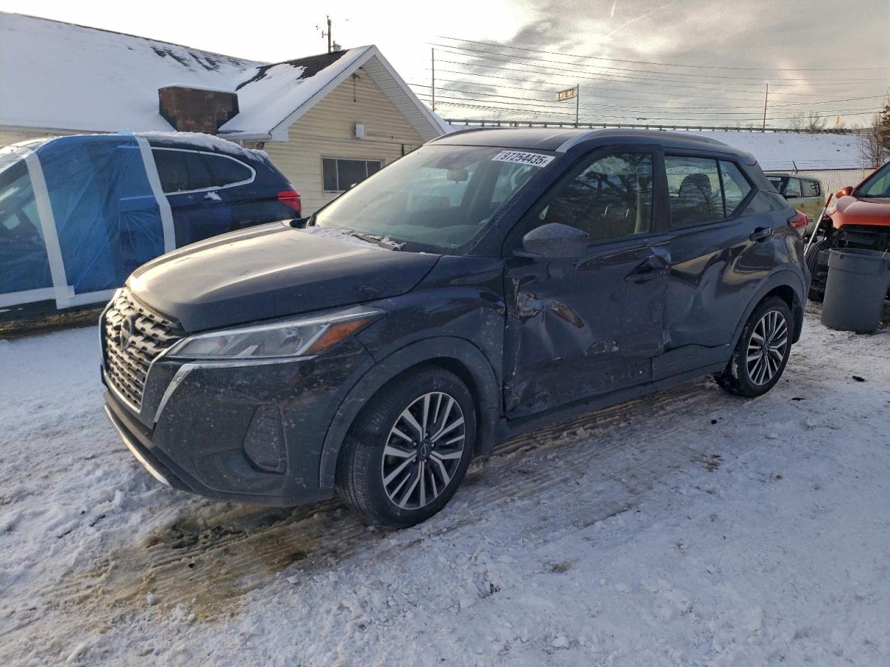 NISSAN KICKS 2023