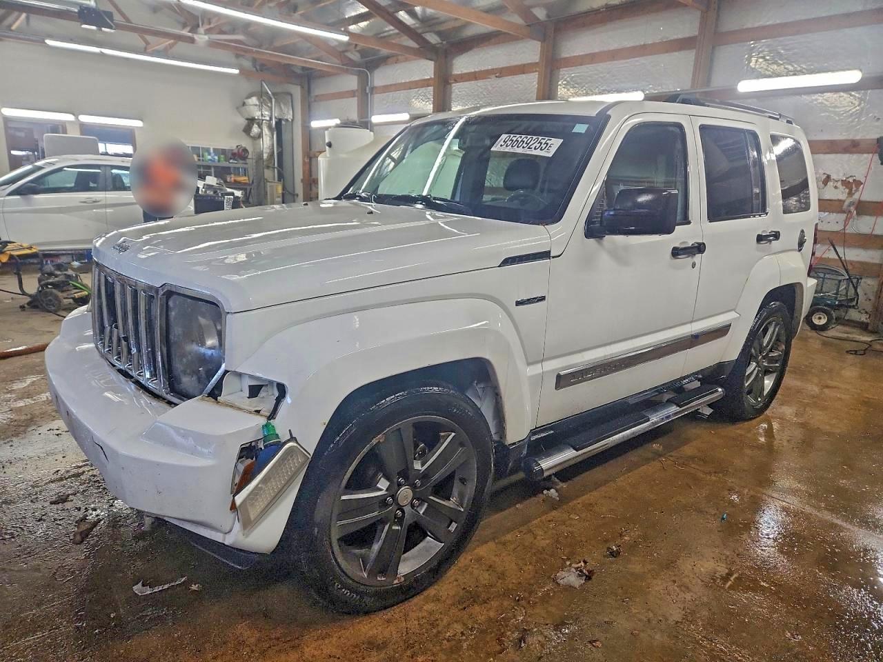 JEEP LIBERTY JE 2012