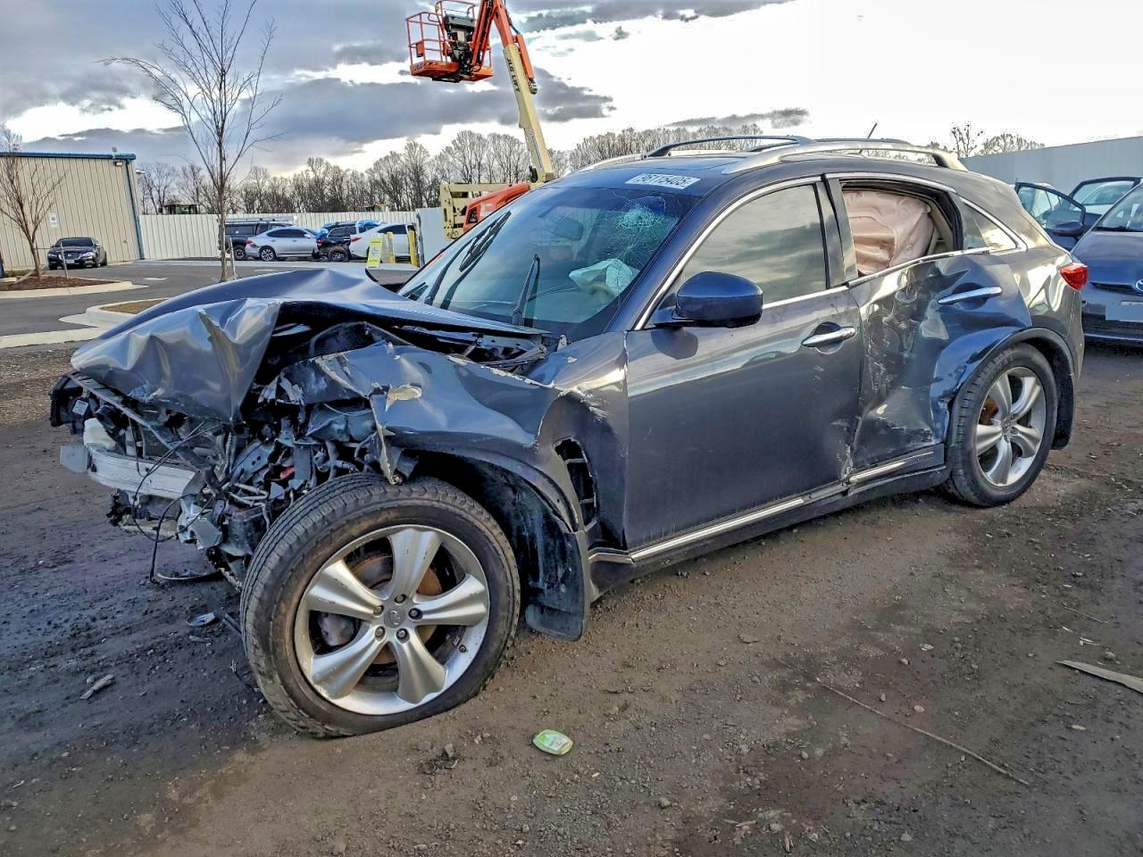 INFINITI FX35 2011