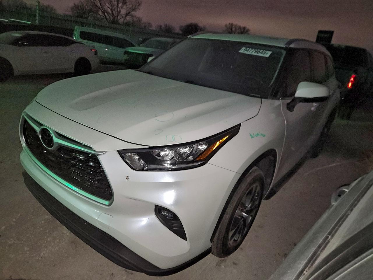 TOYOTA HIGHLANDER 2020
