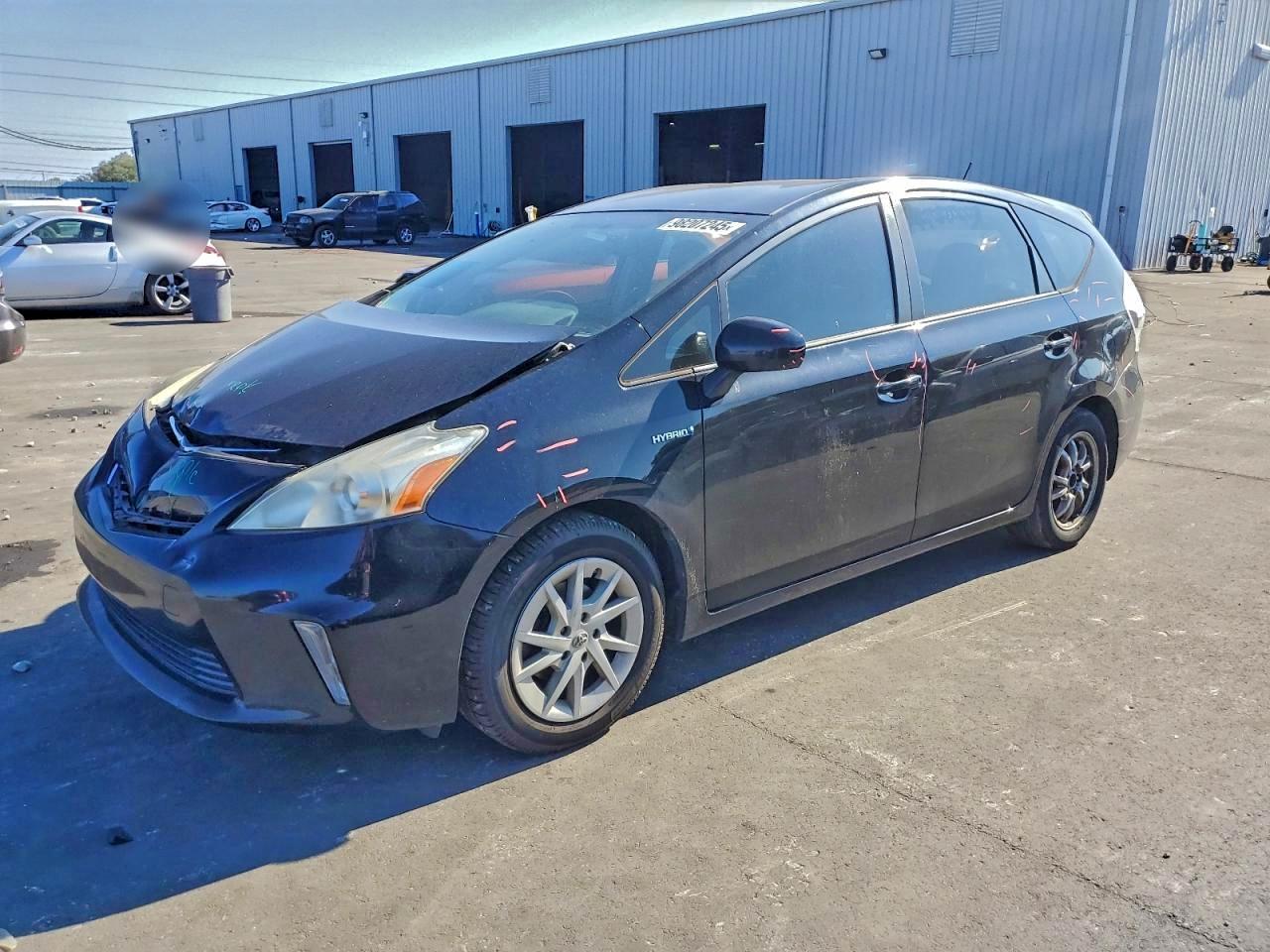 TOYOTA PRIUS V 2012