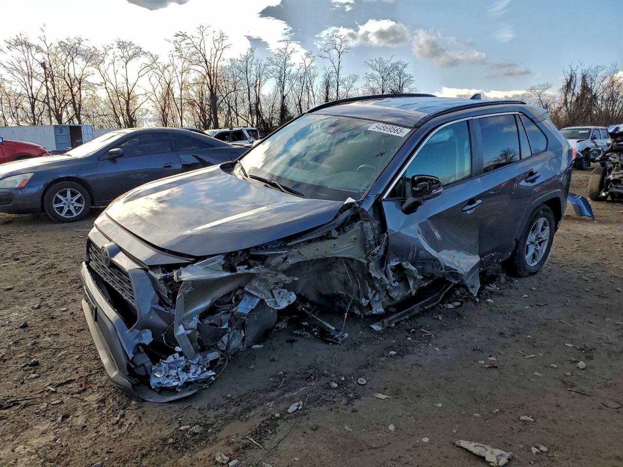 TOYOTA RAV4 XLE 2021