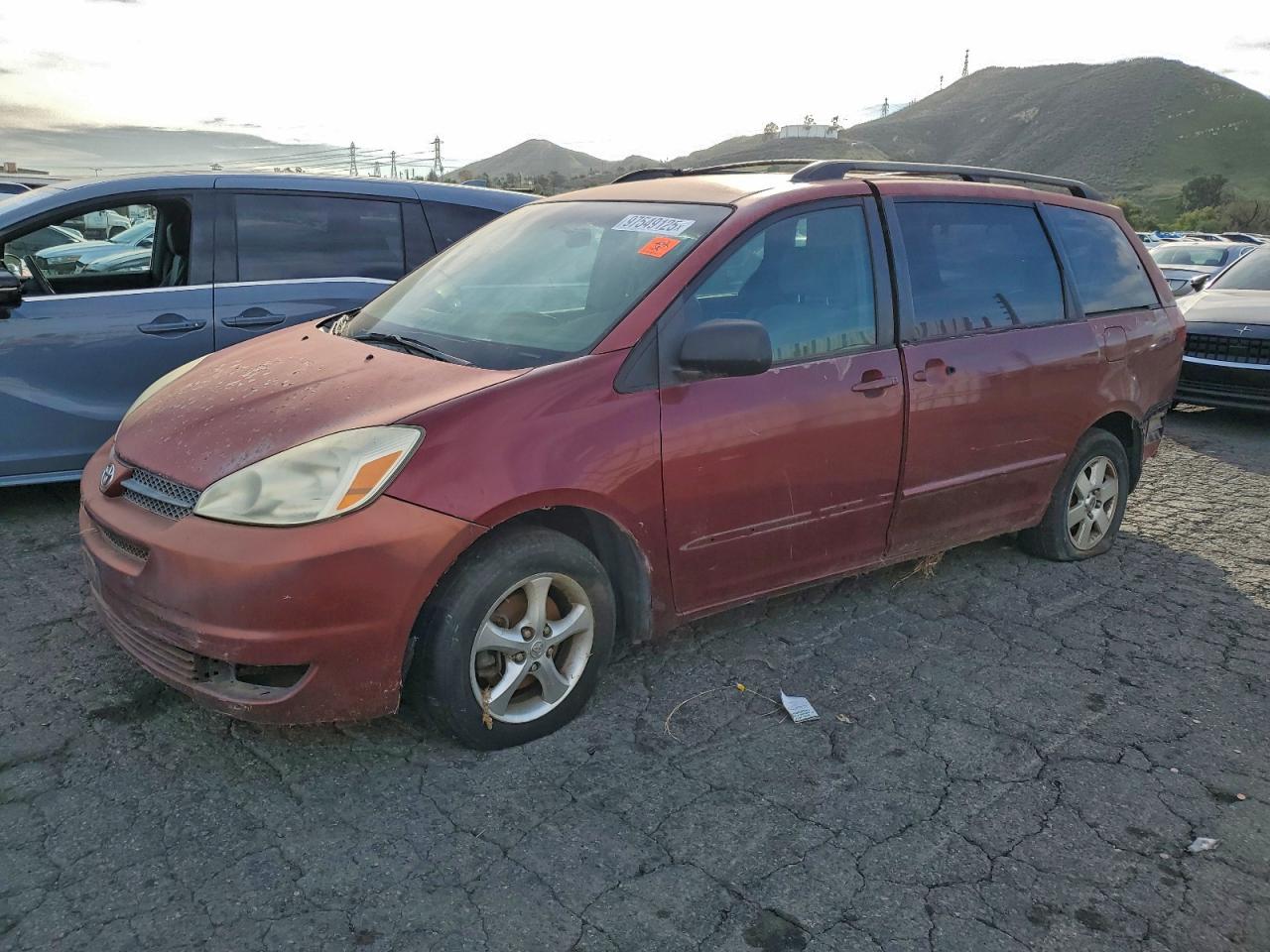 TOYOTA SIENNA 2005