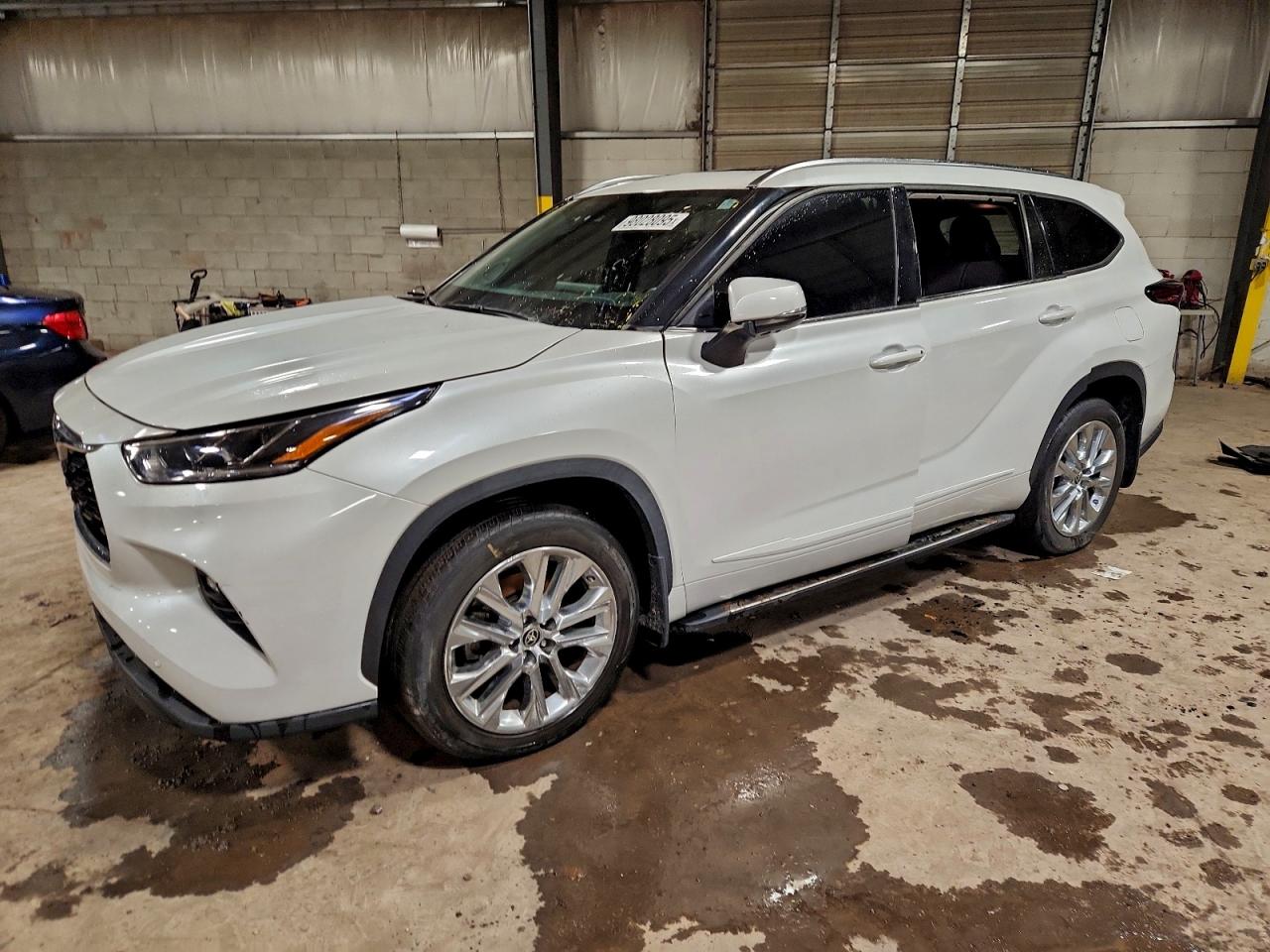 TOYOTA HIGHLANDER 2022