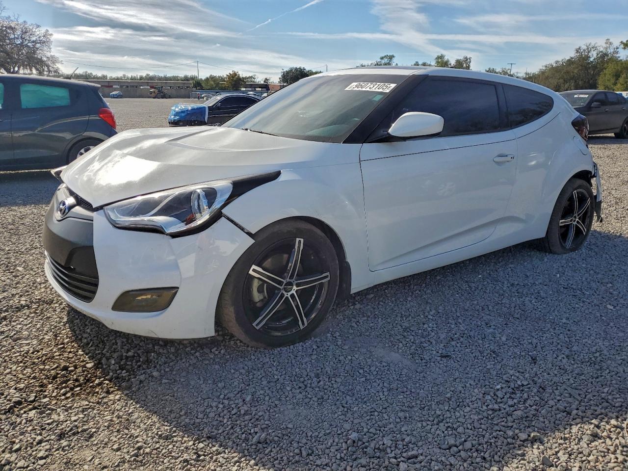 HYUNDAI VELOSTER 2016