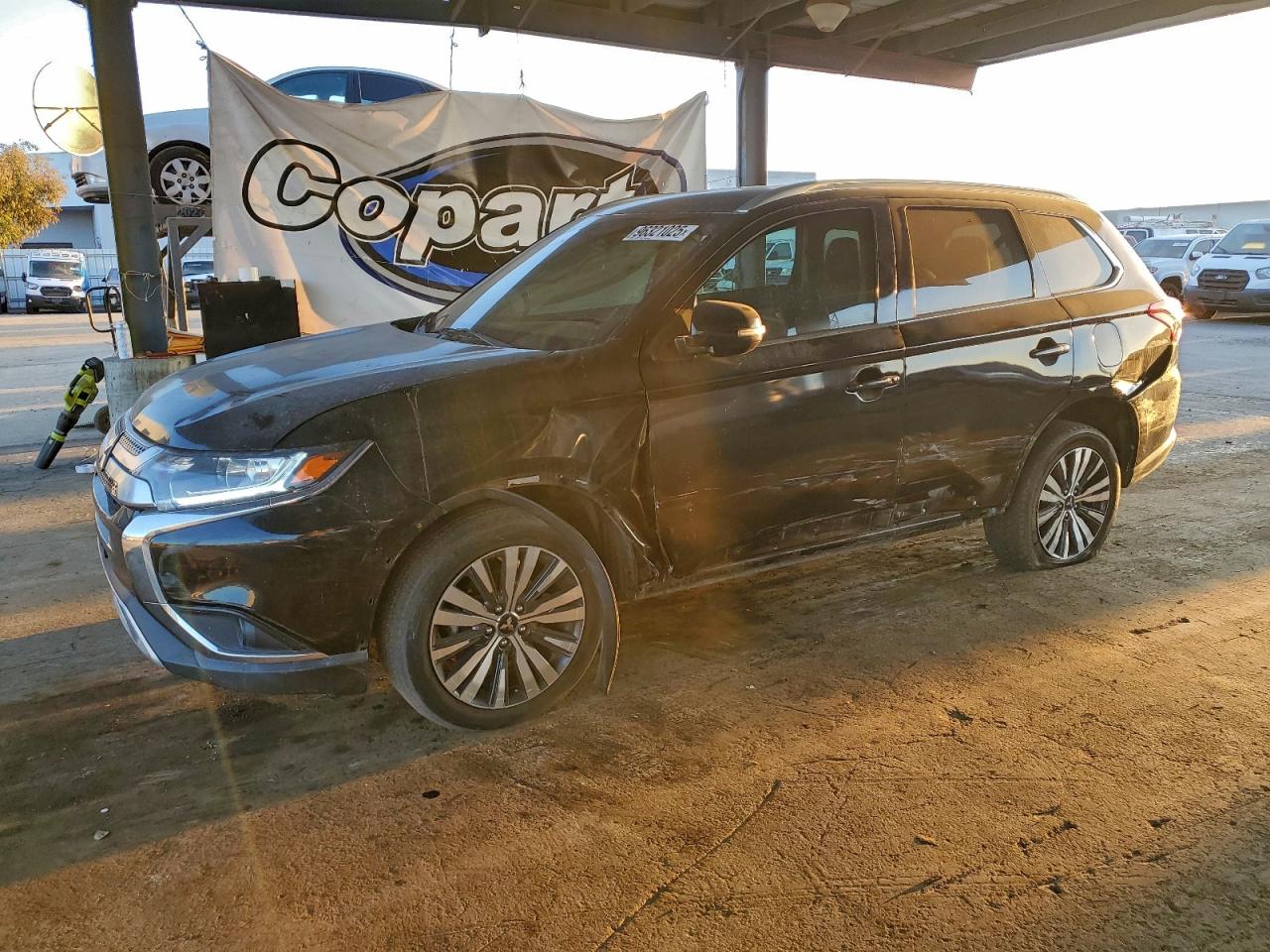MITSUBISHI OUTLANDER 2019