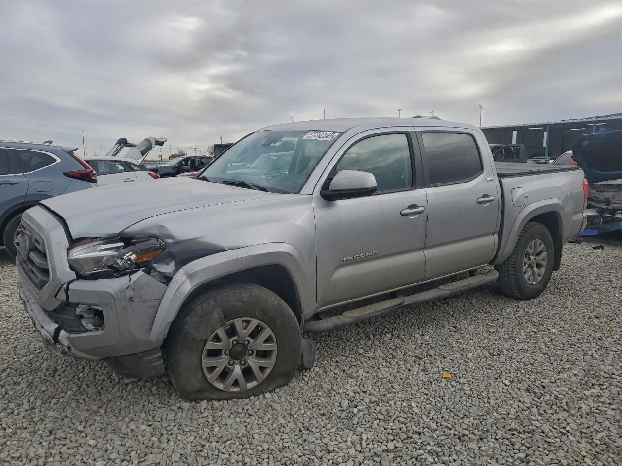TOYOTA TACOMA 2018