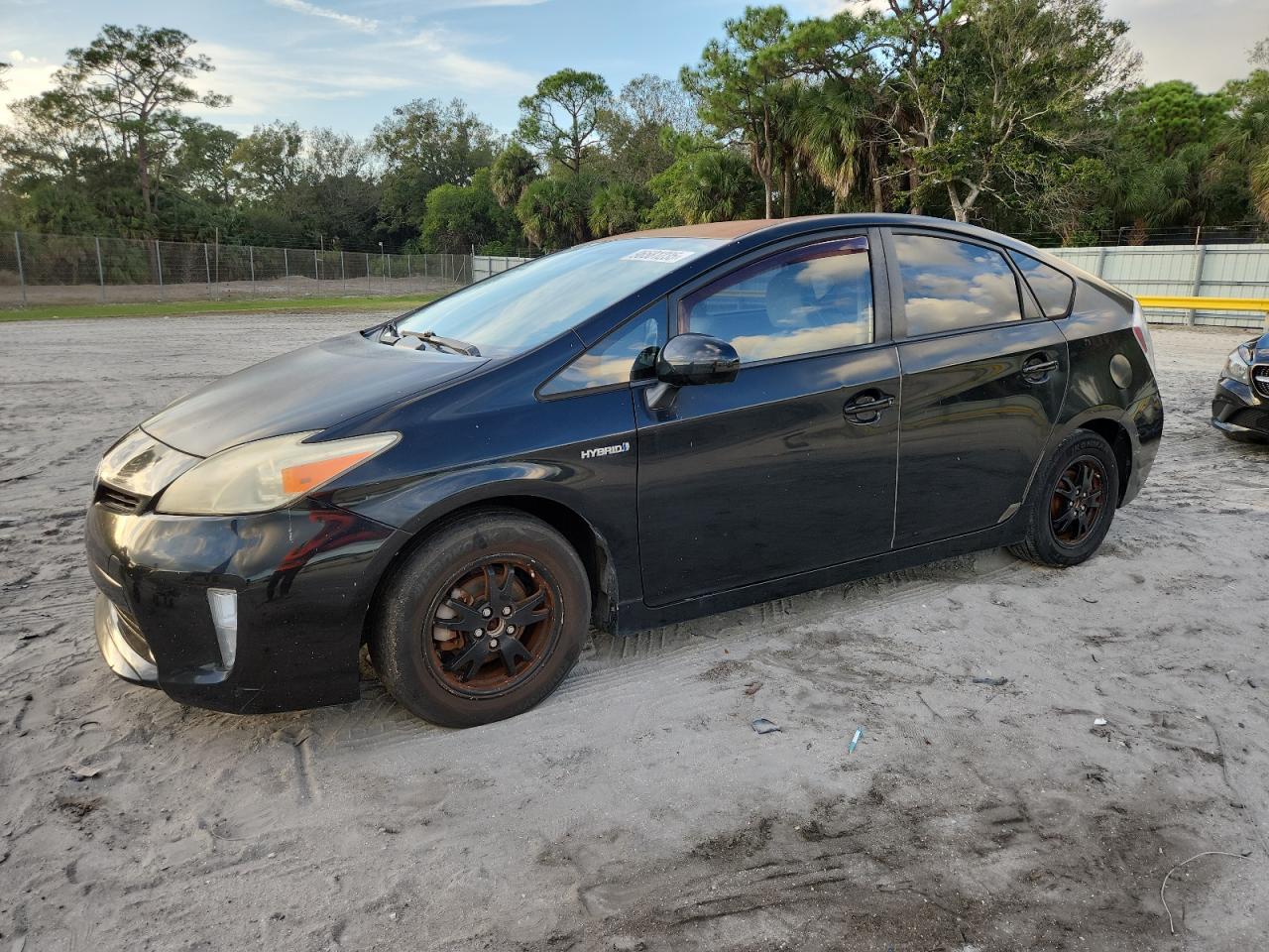 TOYOTA PRIUS 2014