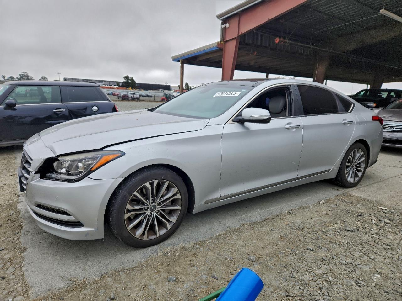 HYUNDAI GENESIS 3. 2015