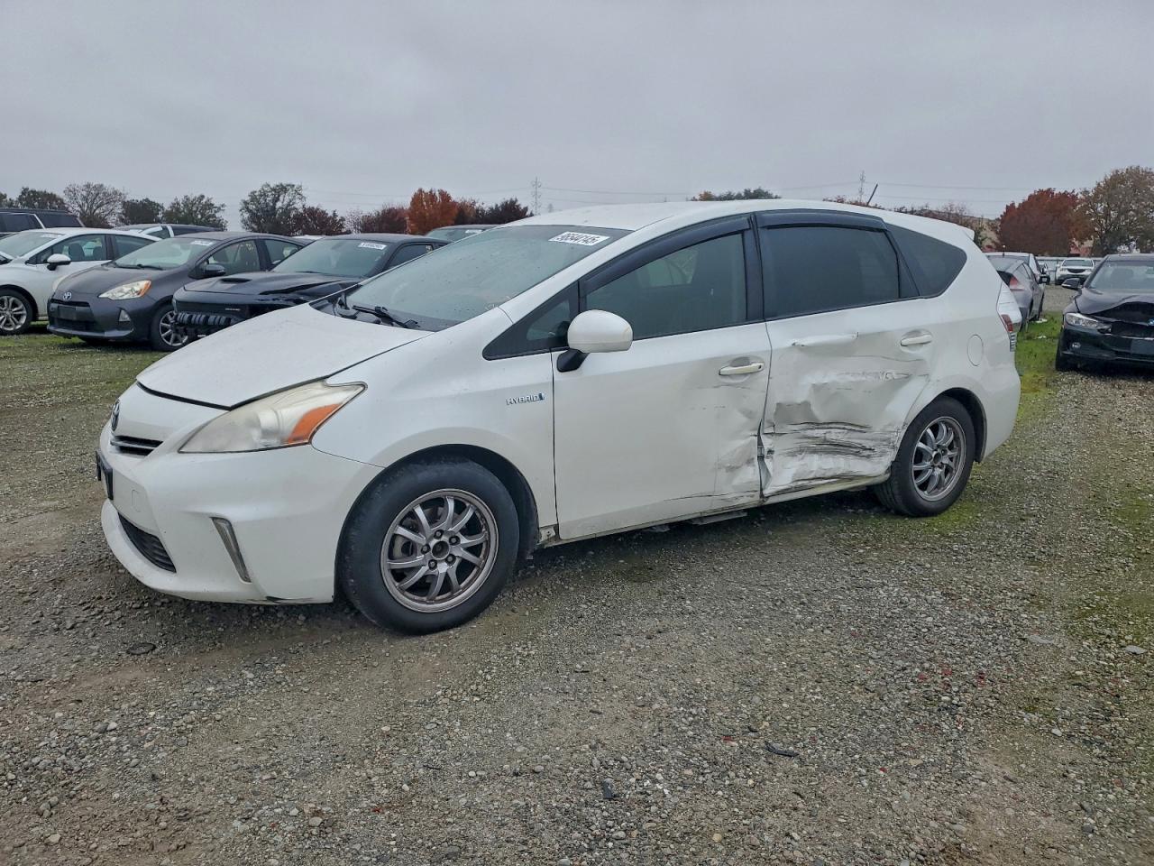 TOYOTA PRIUS V 2012