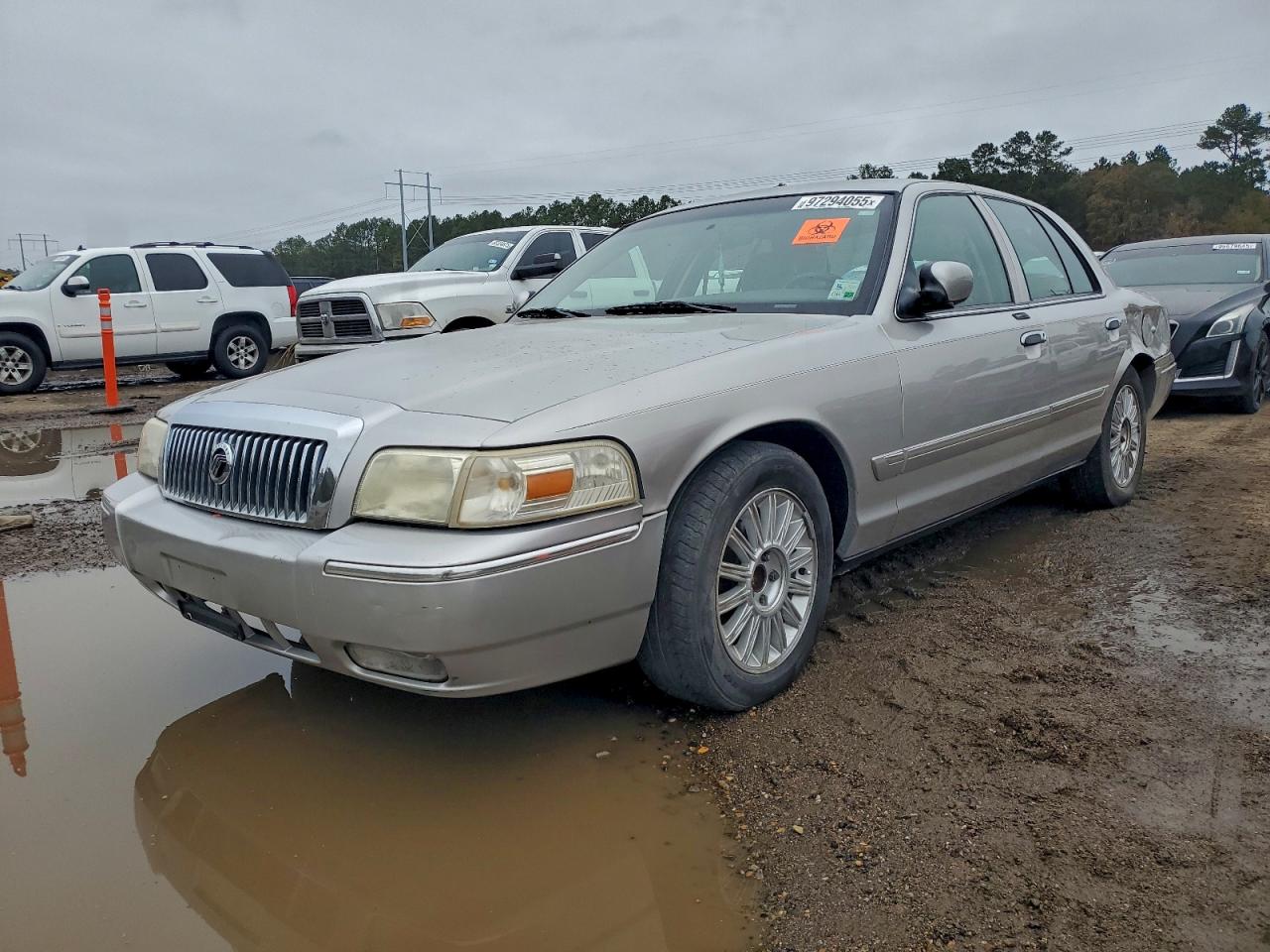 MERCURY GRAND MARQUIS 2008