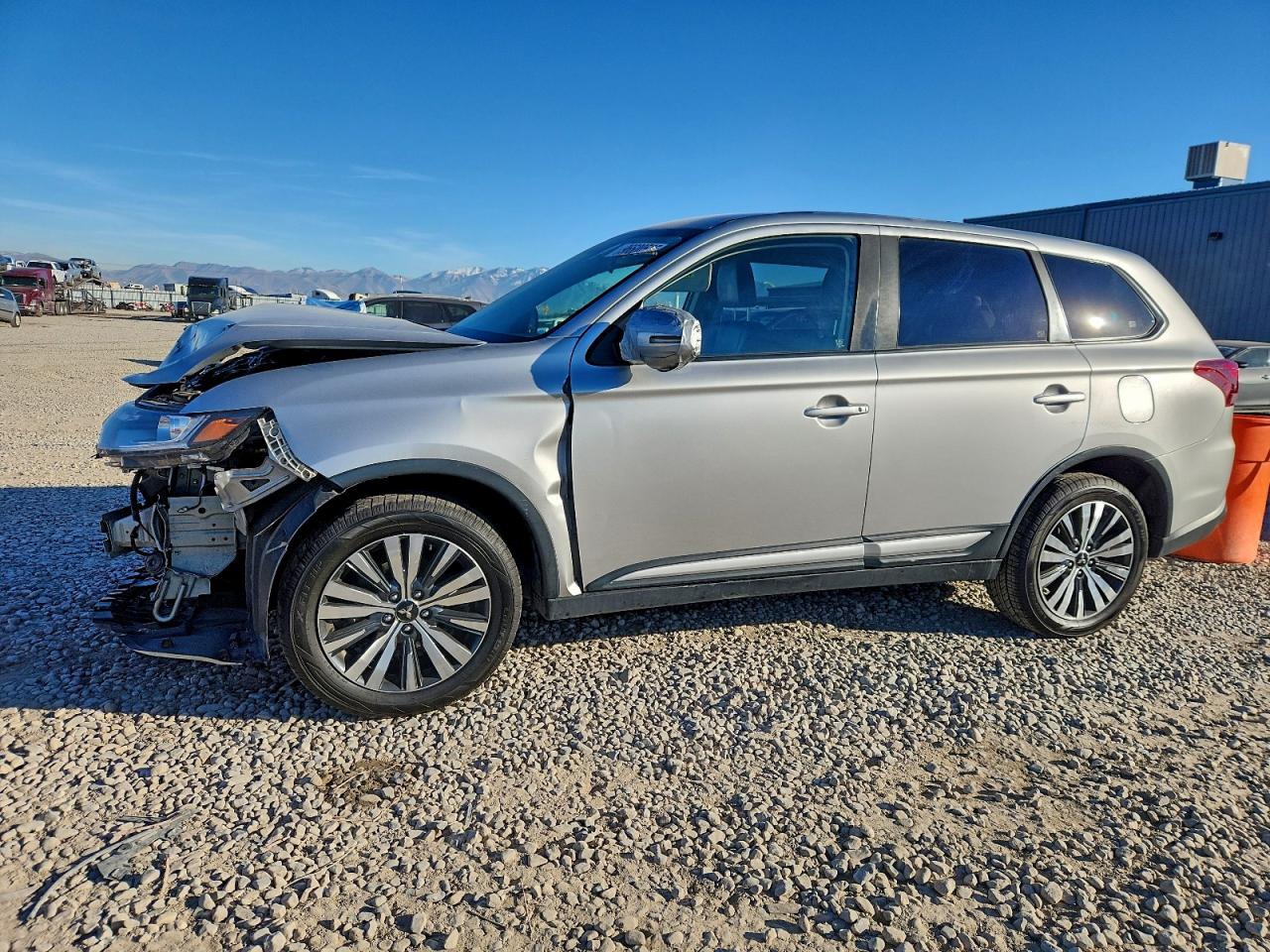 MITSUBISHI OUTLANDER 2019