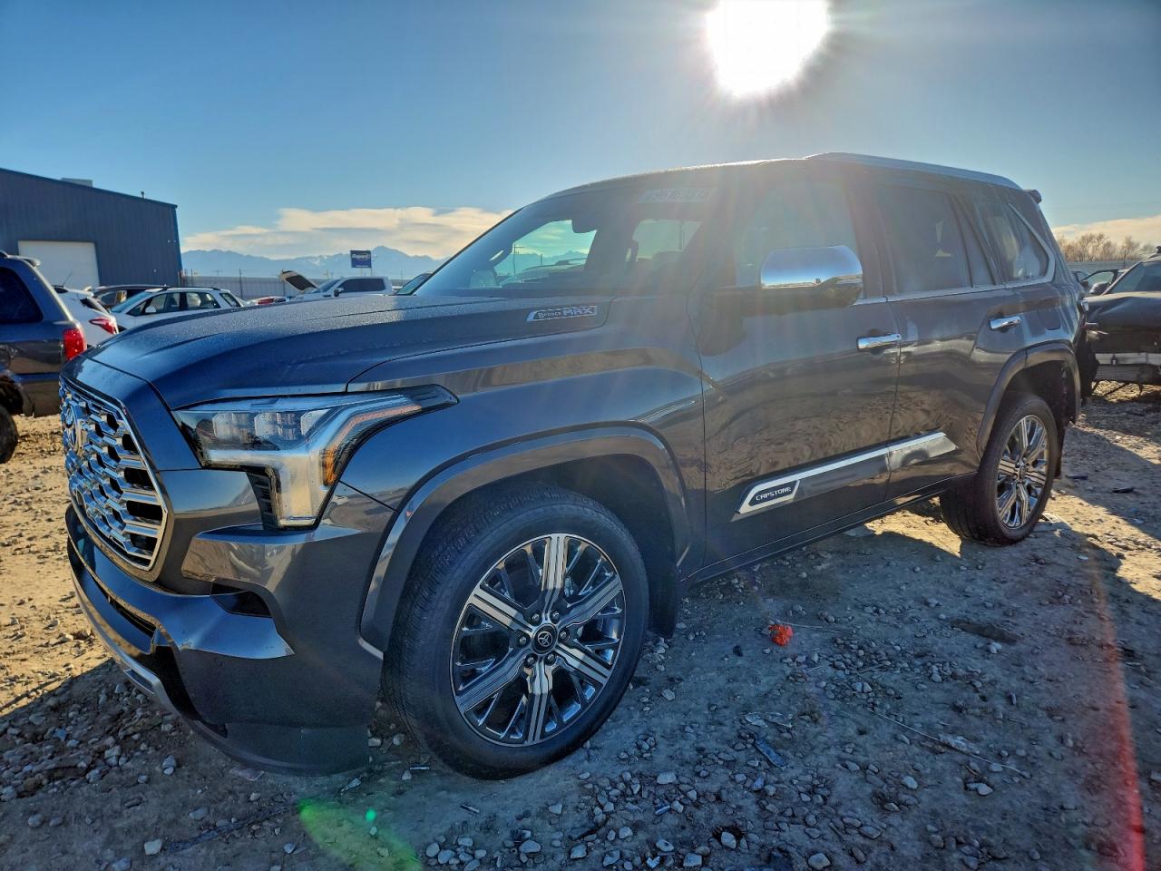 TOYOTA SEQUOIA SR 2025