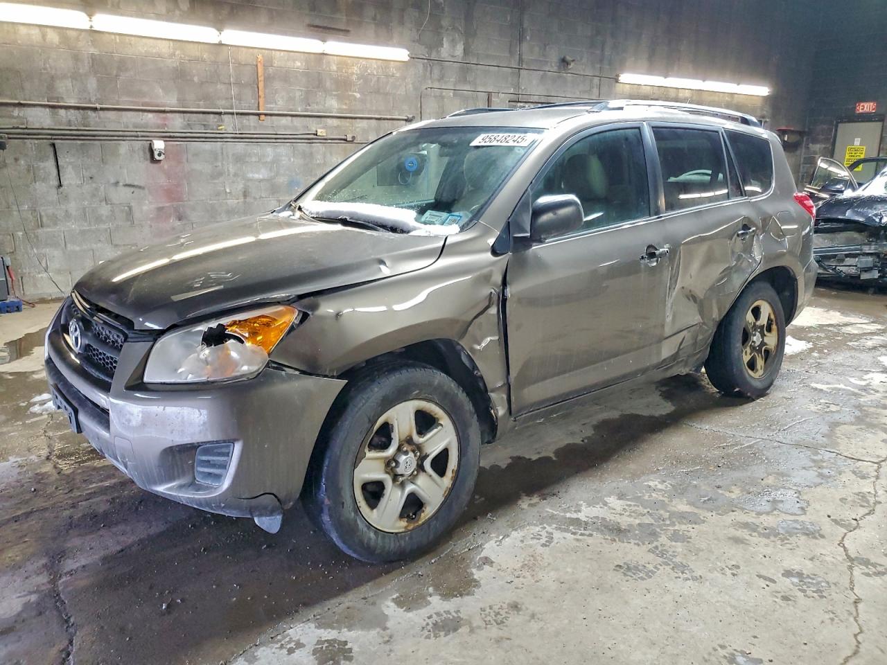 TOYOTA RAV4 2010