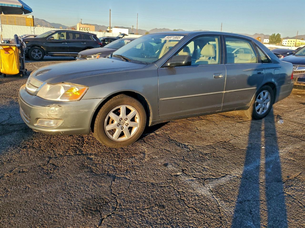 TOYOTA AVALON 2000