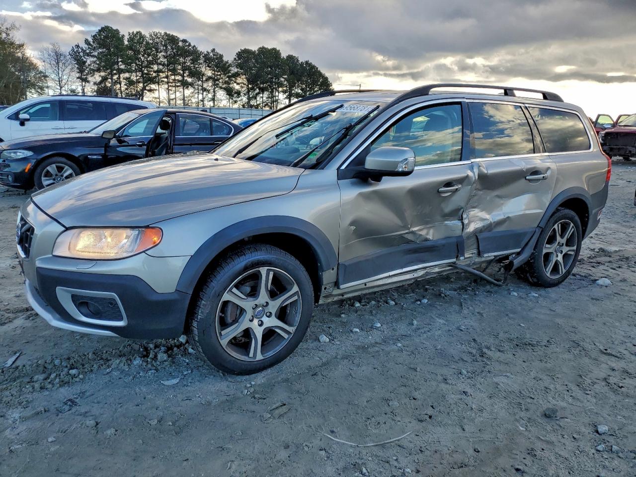 VOLVO XC70 T6 2012
