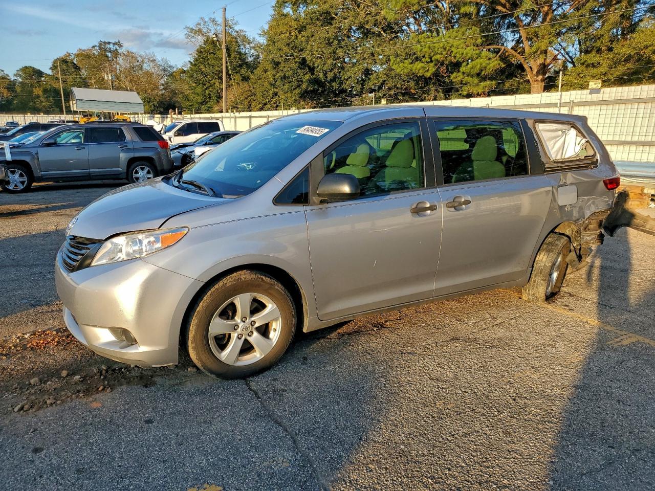 TOYOTA SIENNA 2017