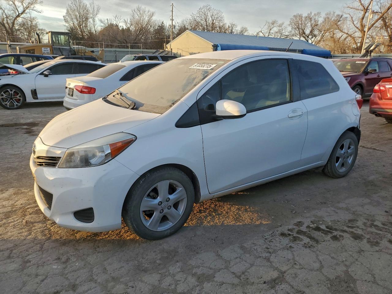 TOYOTA YARIS 2014
