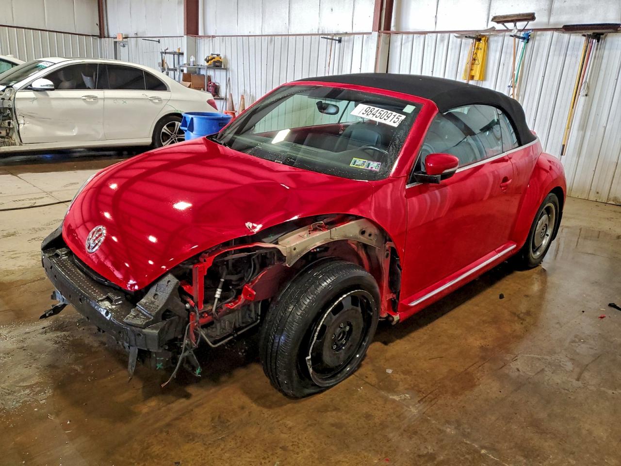 VOLKSWAGEN BEETLE 2013
