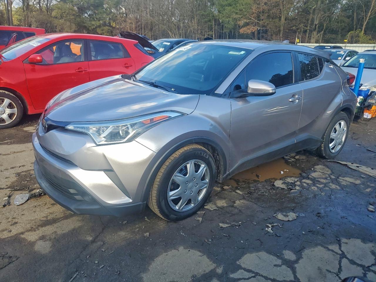 TOYOTA C-HR XLE 2019