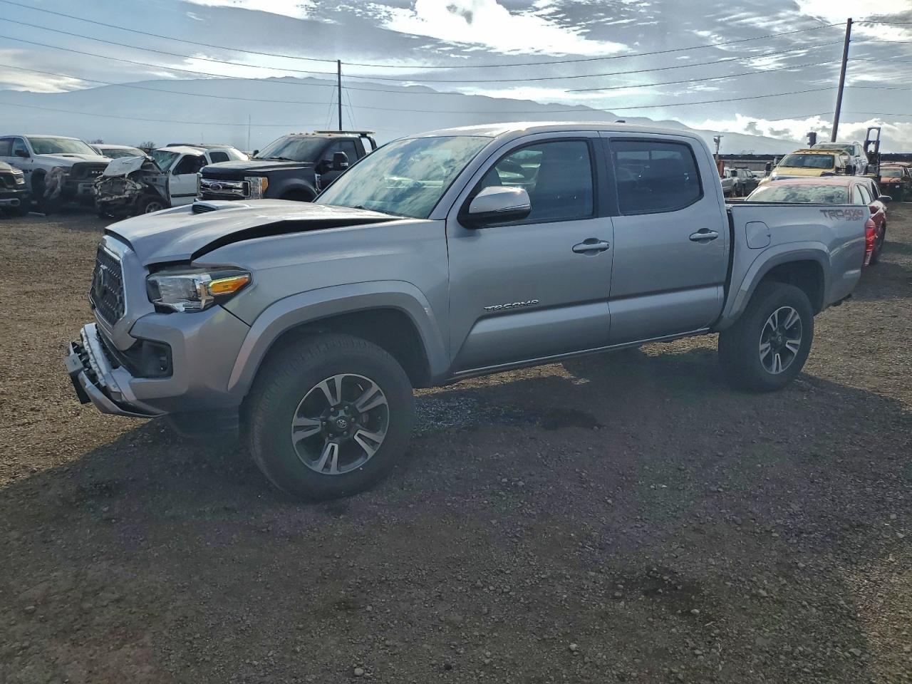 TOYOTA TACOMA 2018