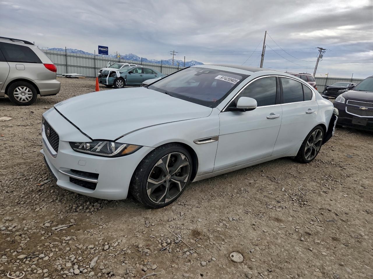 JAGUAR XE FIRST E 2017