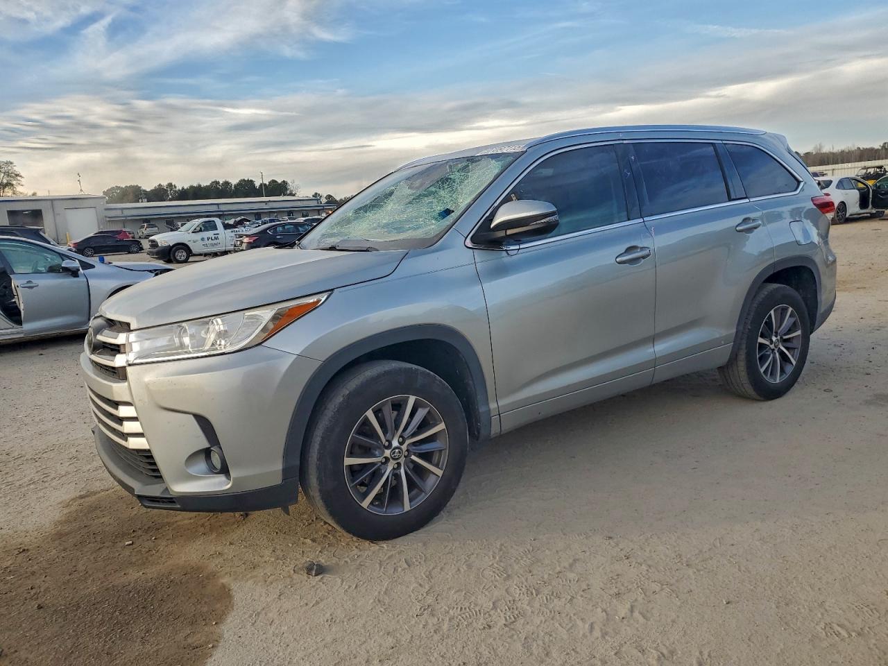 TOYOTA HIGHLANDER 2017