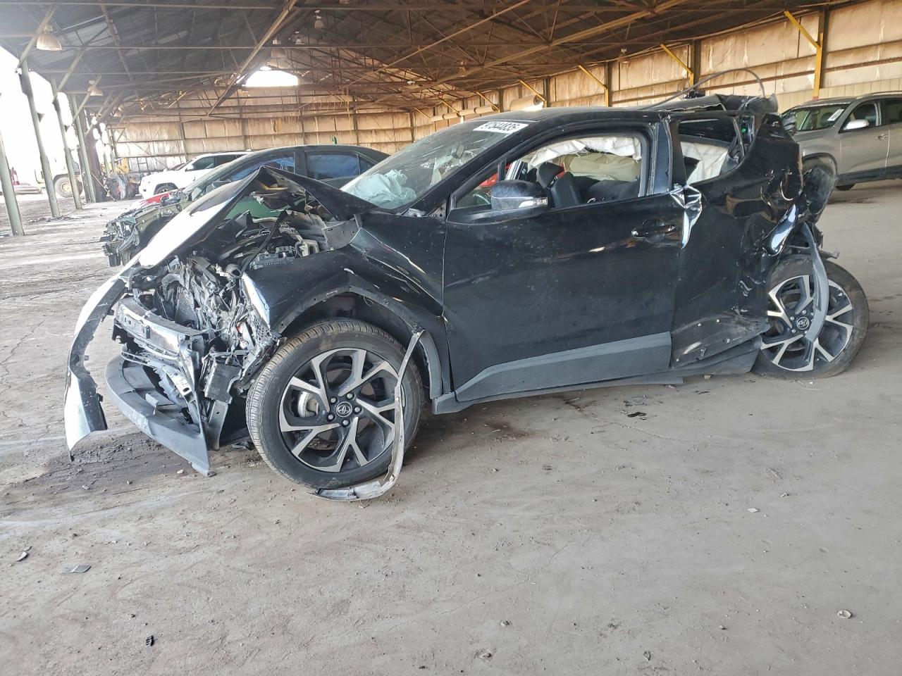 TOYOTA C-HR XLE 2019