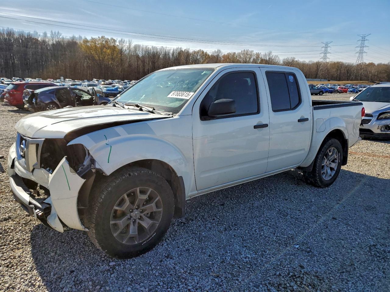 NISSAN FRONTIER 2021