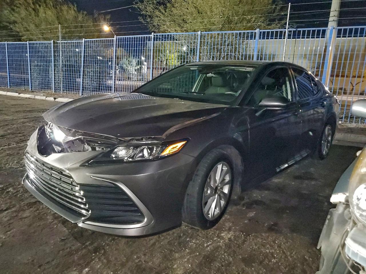 TOYOTA CAMRY LE 2021
