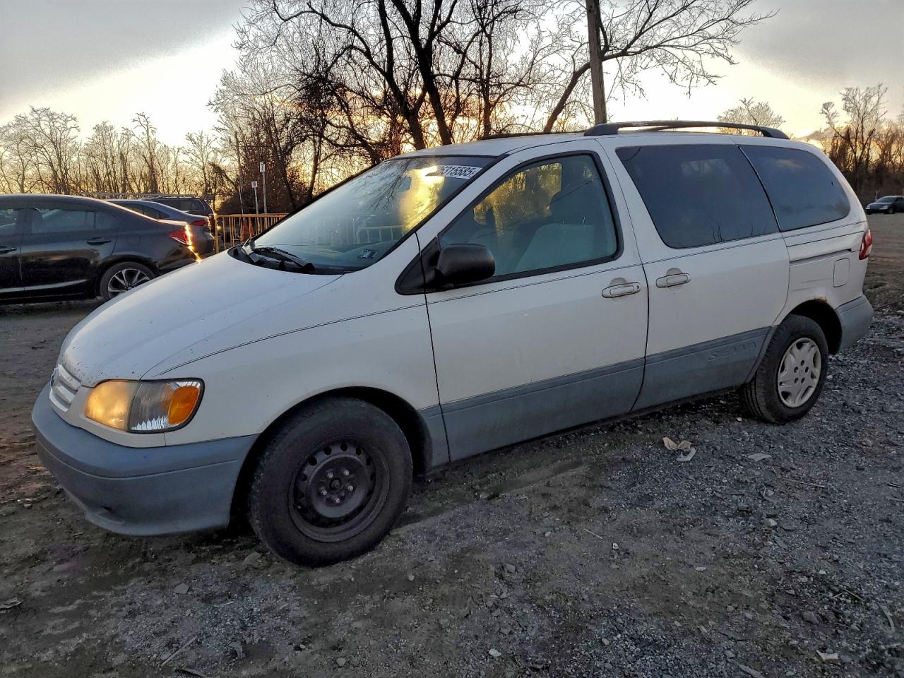 TOYOTA SIENNA CE 2003