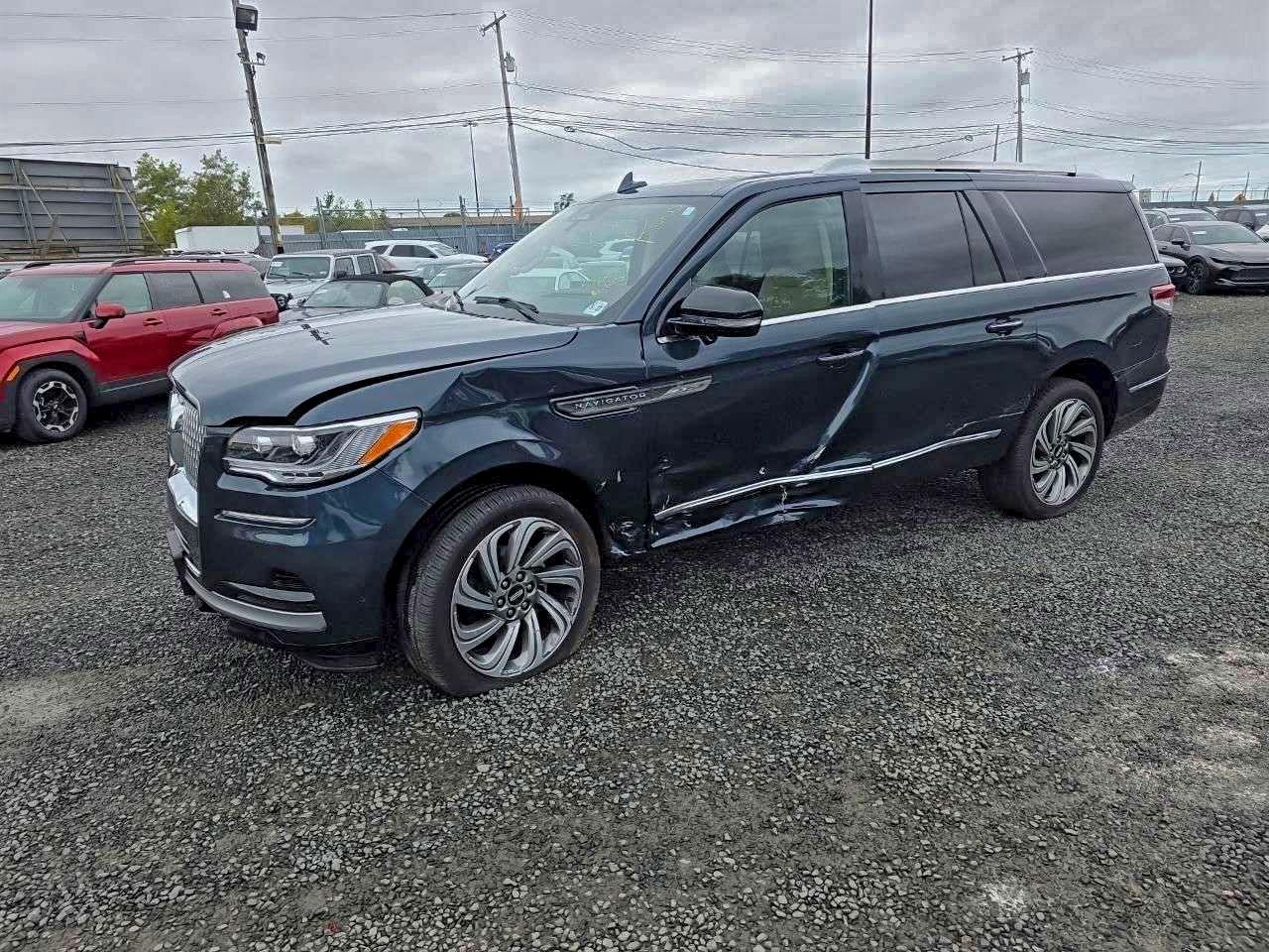 LINCOLN NAVIGATOR 2022