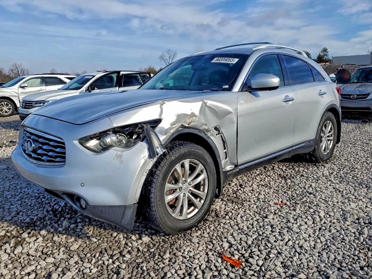 INFINITI FX35 2011
