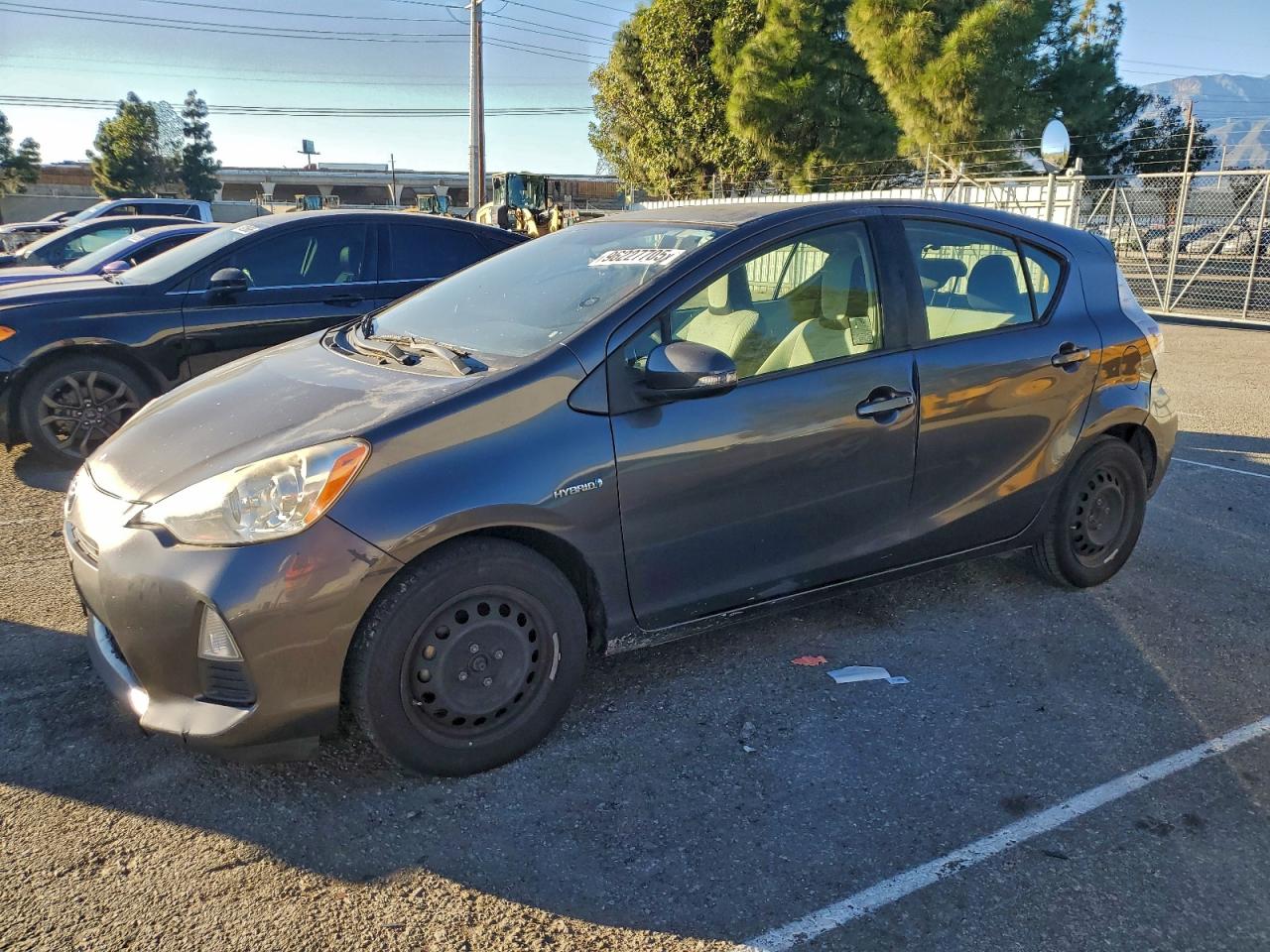 TOYOTA PRIUS C 2014