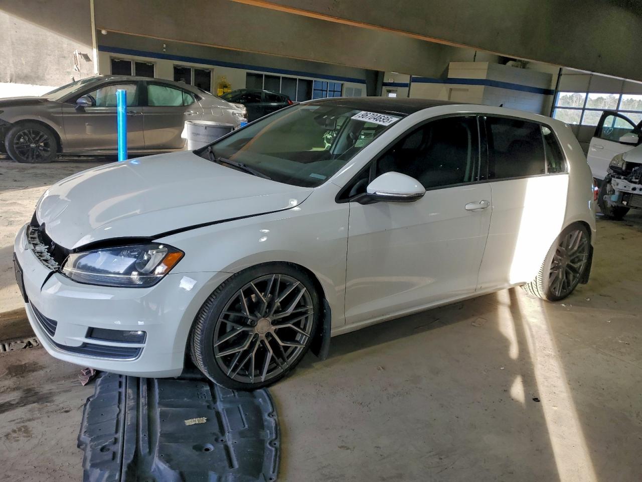 VOLKSWAGEN GOLF TDI 2015