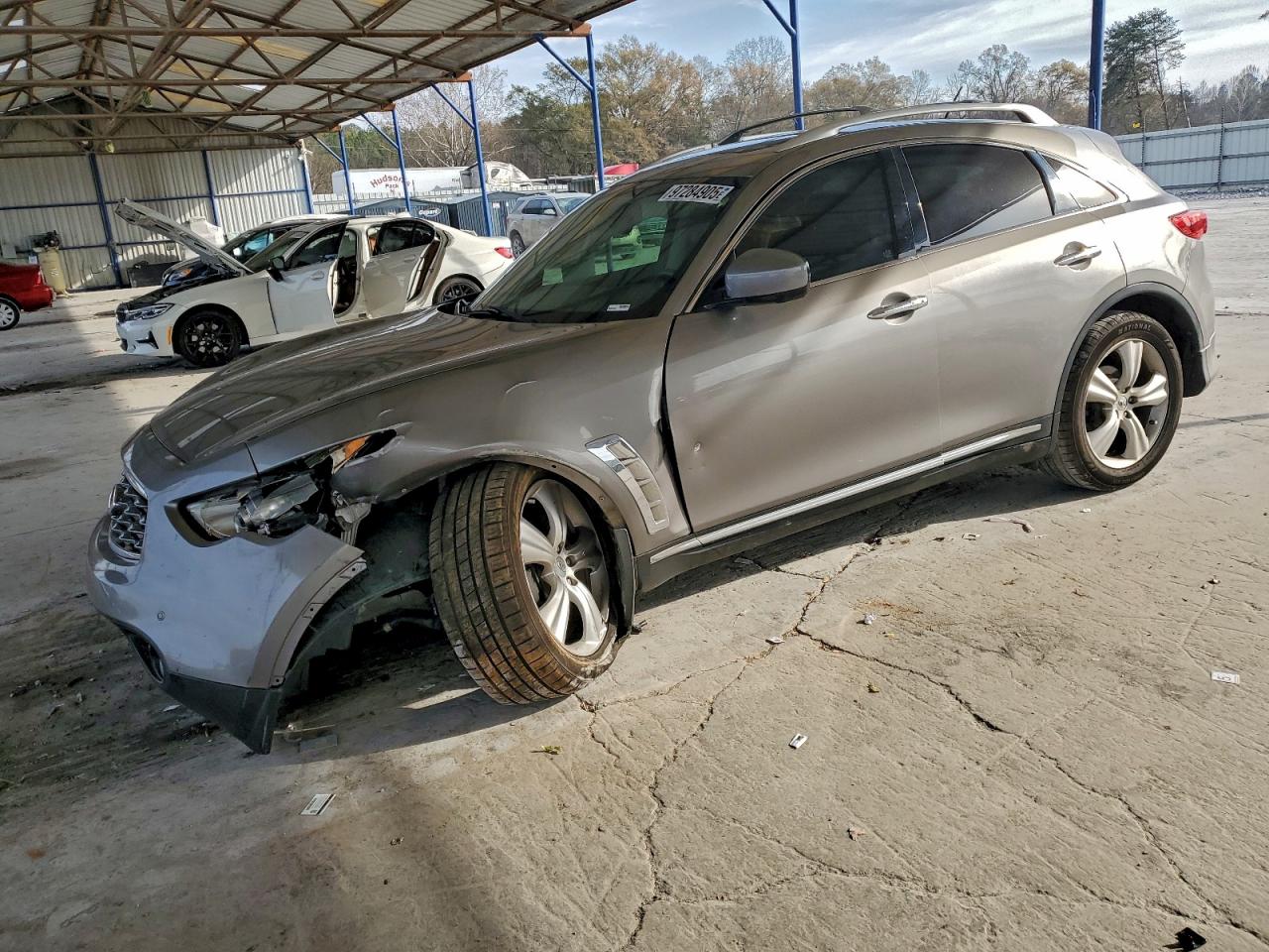 INFINITI FX35 2011