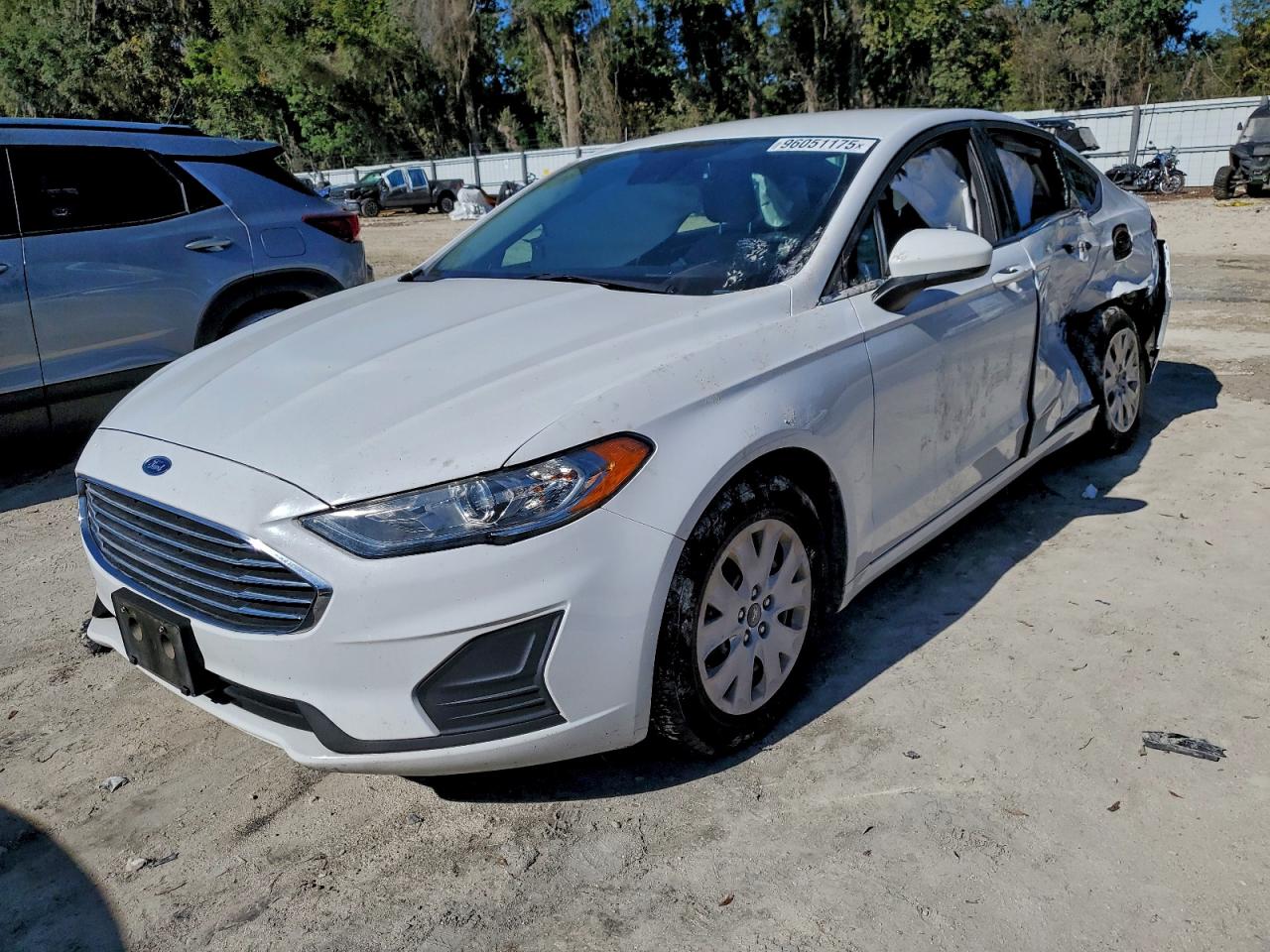 FORD FUSION S 2019