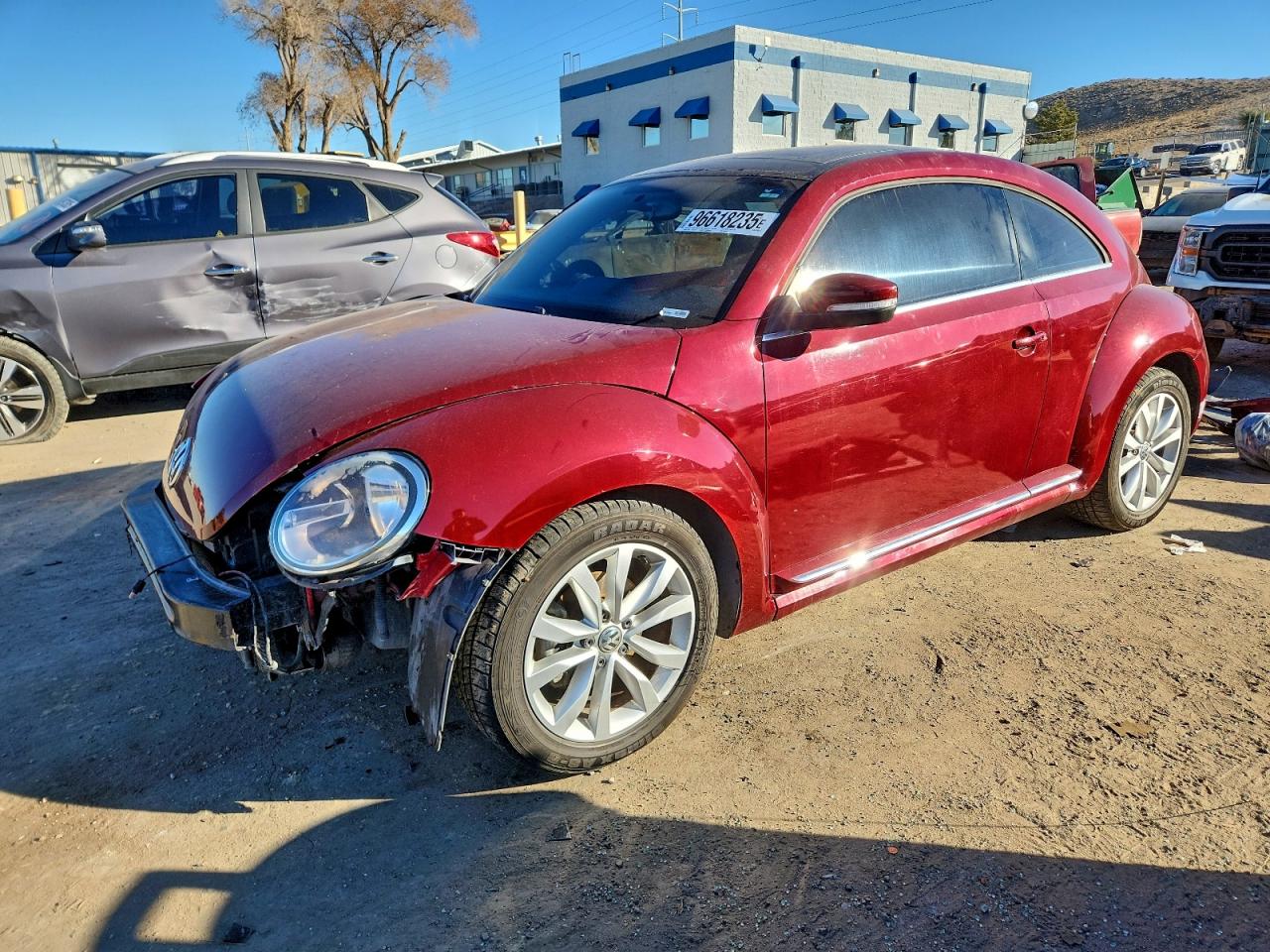VOLKSWAGEN BEETLE 2013