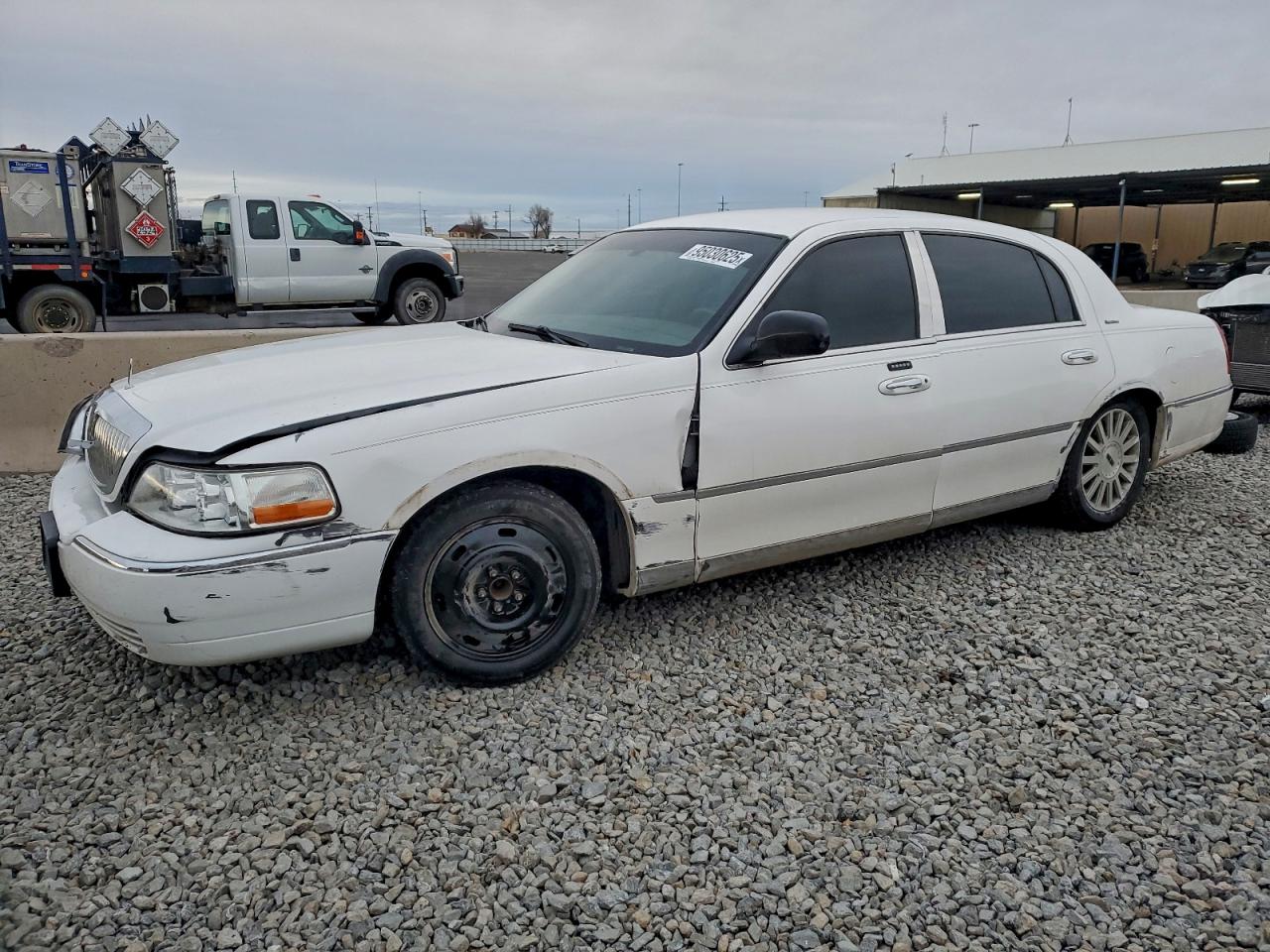 LINCOLN TOWN CAR E 2004