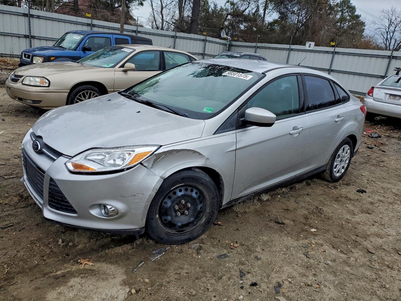 FORD FOCUS SE 2012