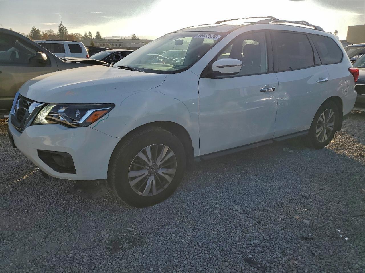 NISSAN PATHFINDER 2020
