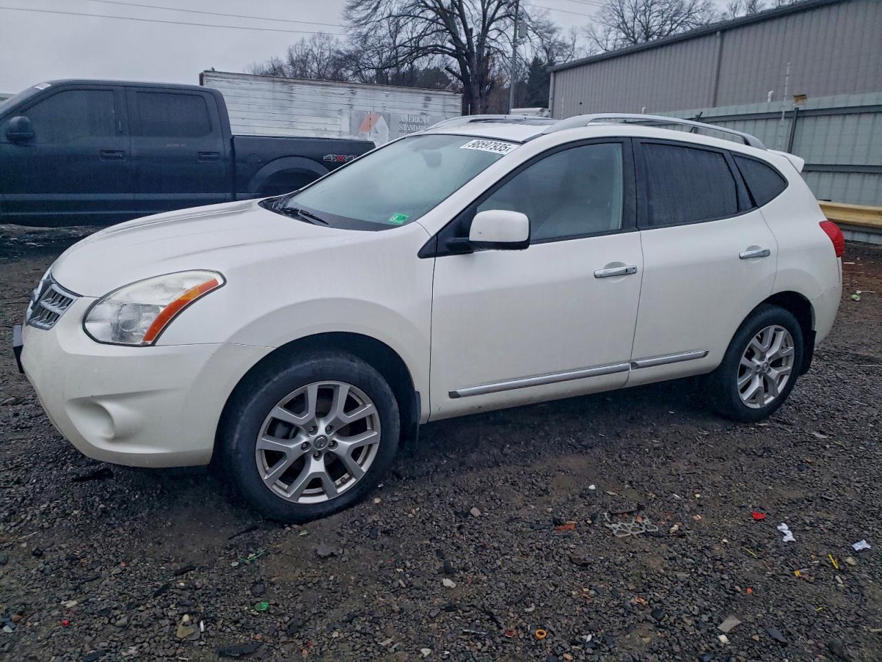 NISSAN ROGUE S 2011