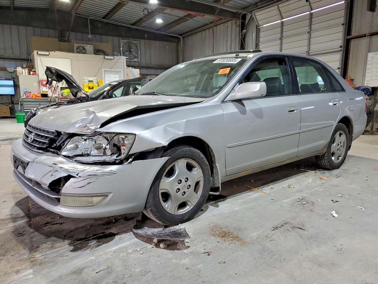 TOYOTA AVALON 2004