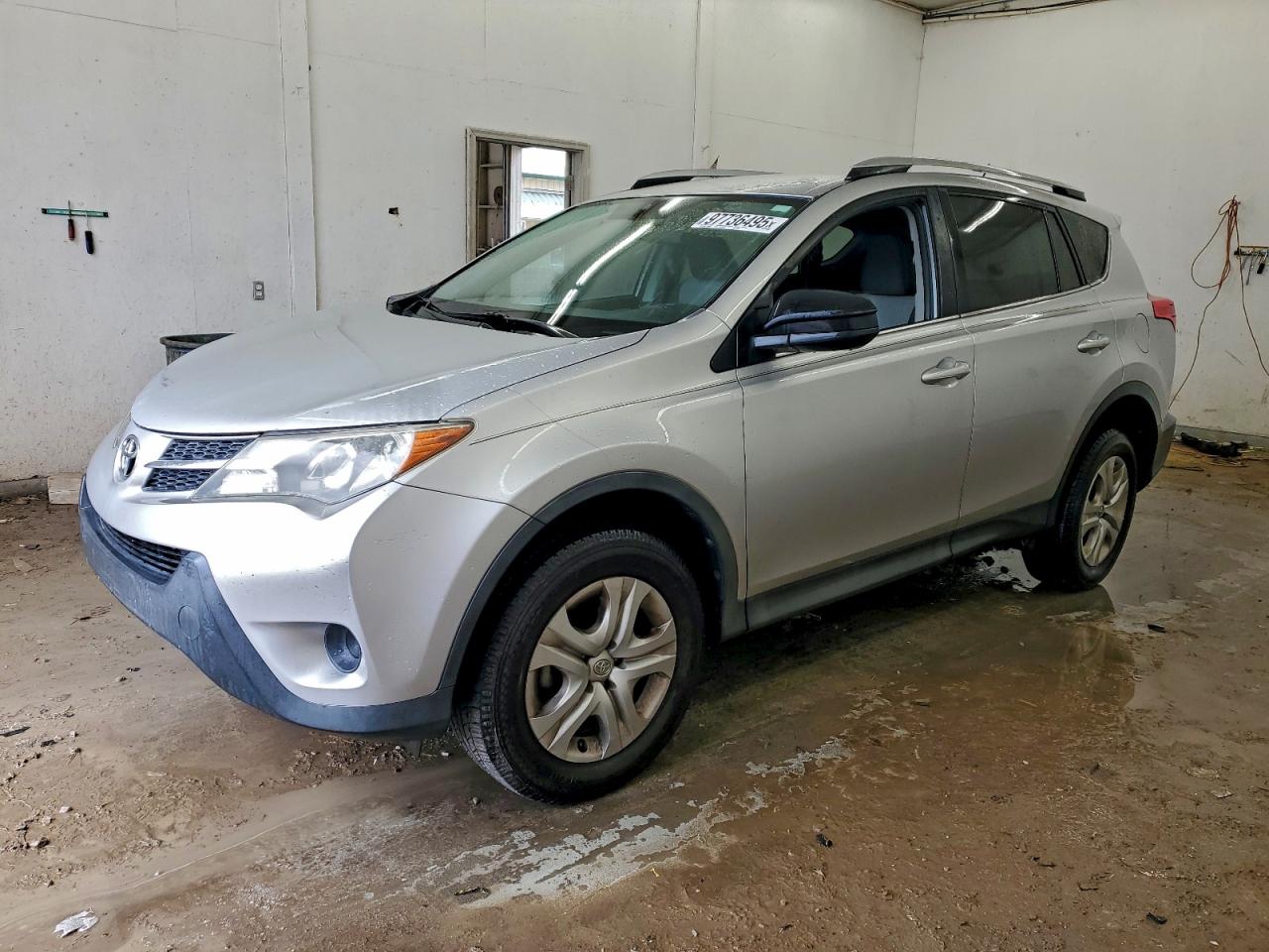 TOYOTA RAV4 LE 2015