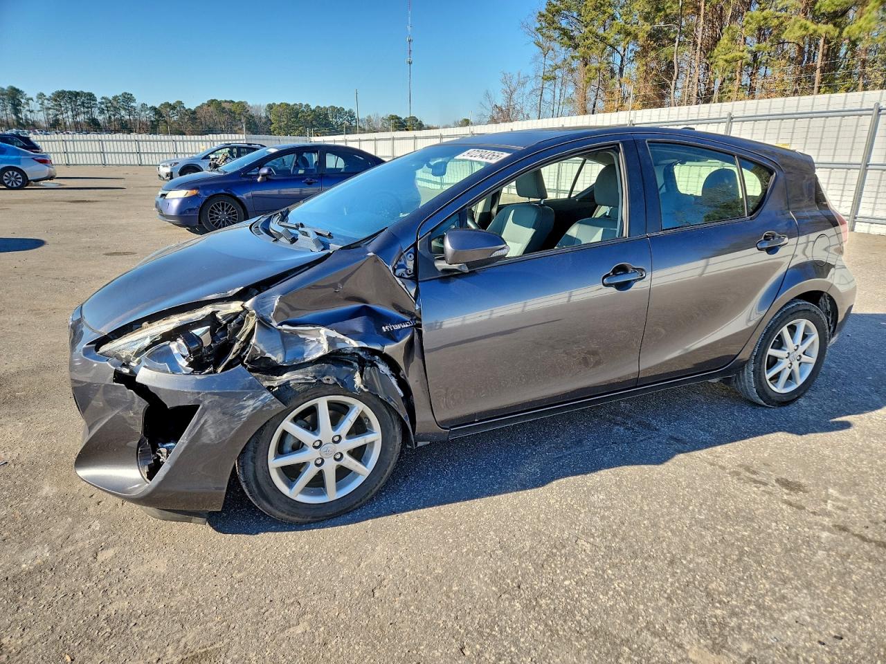 TOYOTA PRIUS C 2016