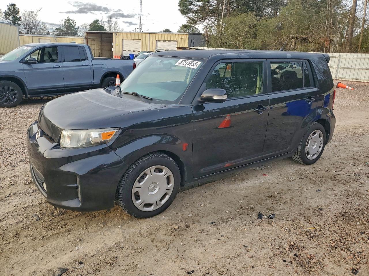 TOYOTA SCION XB 2012