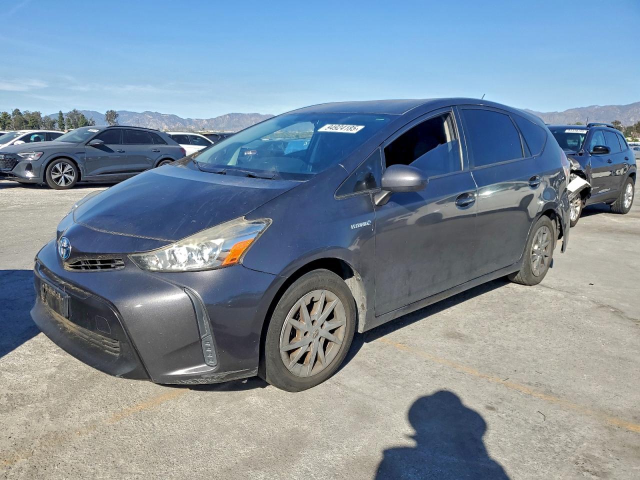 TOYOTA PRIUS V 2015