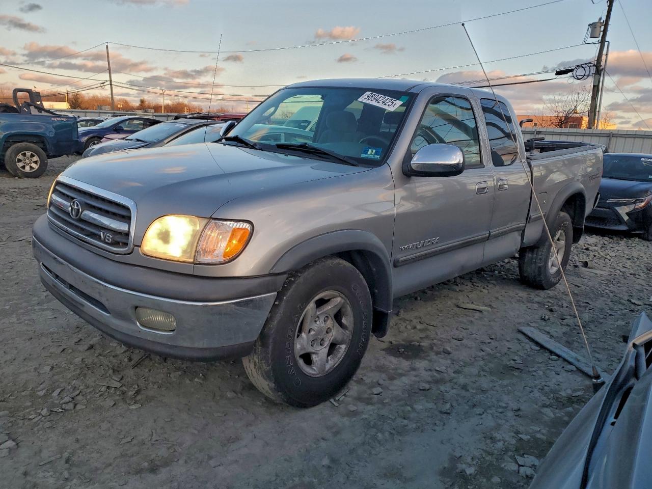 TOYOTA TUNDRA ACC 2002