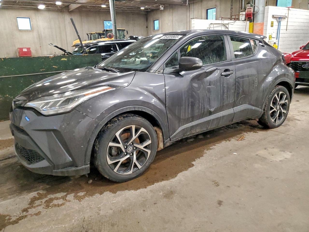 TOYOTA C-HR XLE 2020
